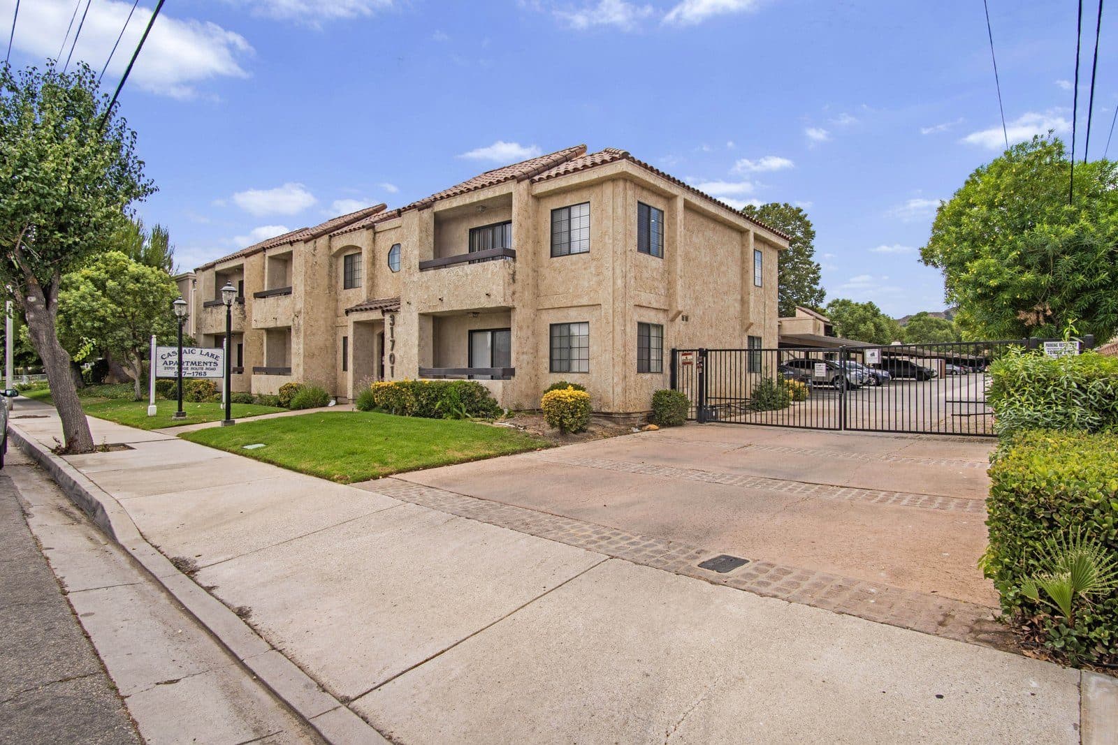 01, 31701 Ridge Route Rd, Castaic, CA 91384