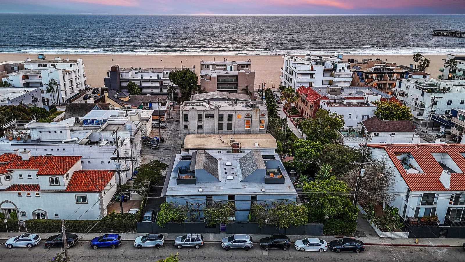 3607 Pacific Ave