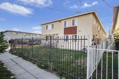 Wyandotte St side yard