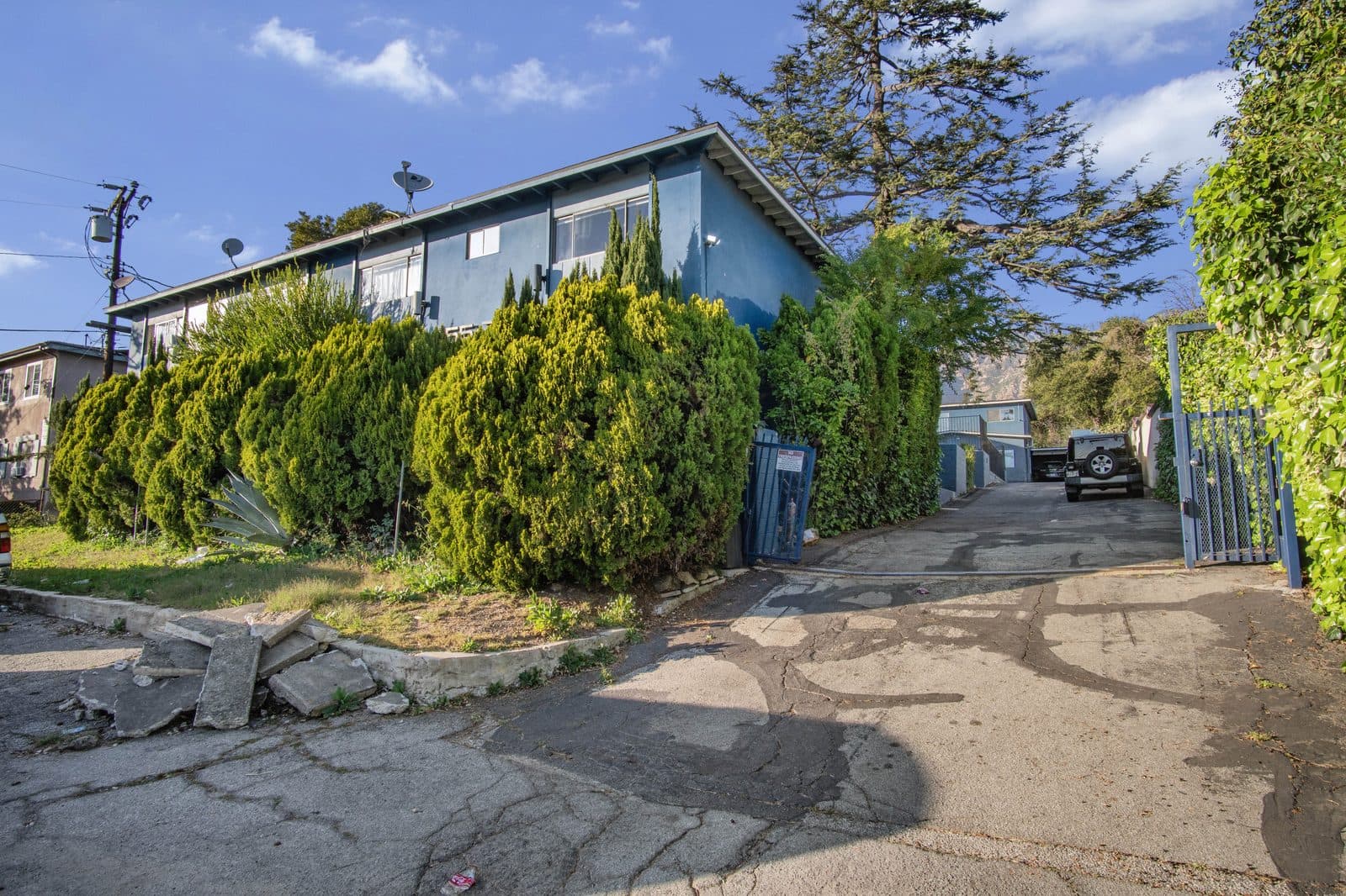 Front facade and driveway at 755 E Pine Street