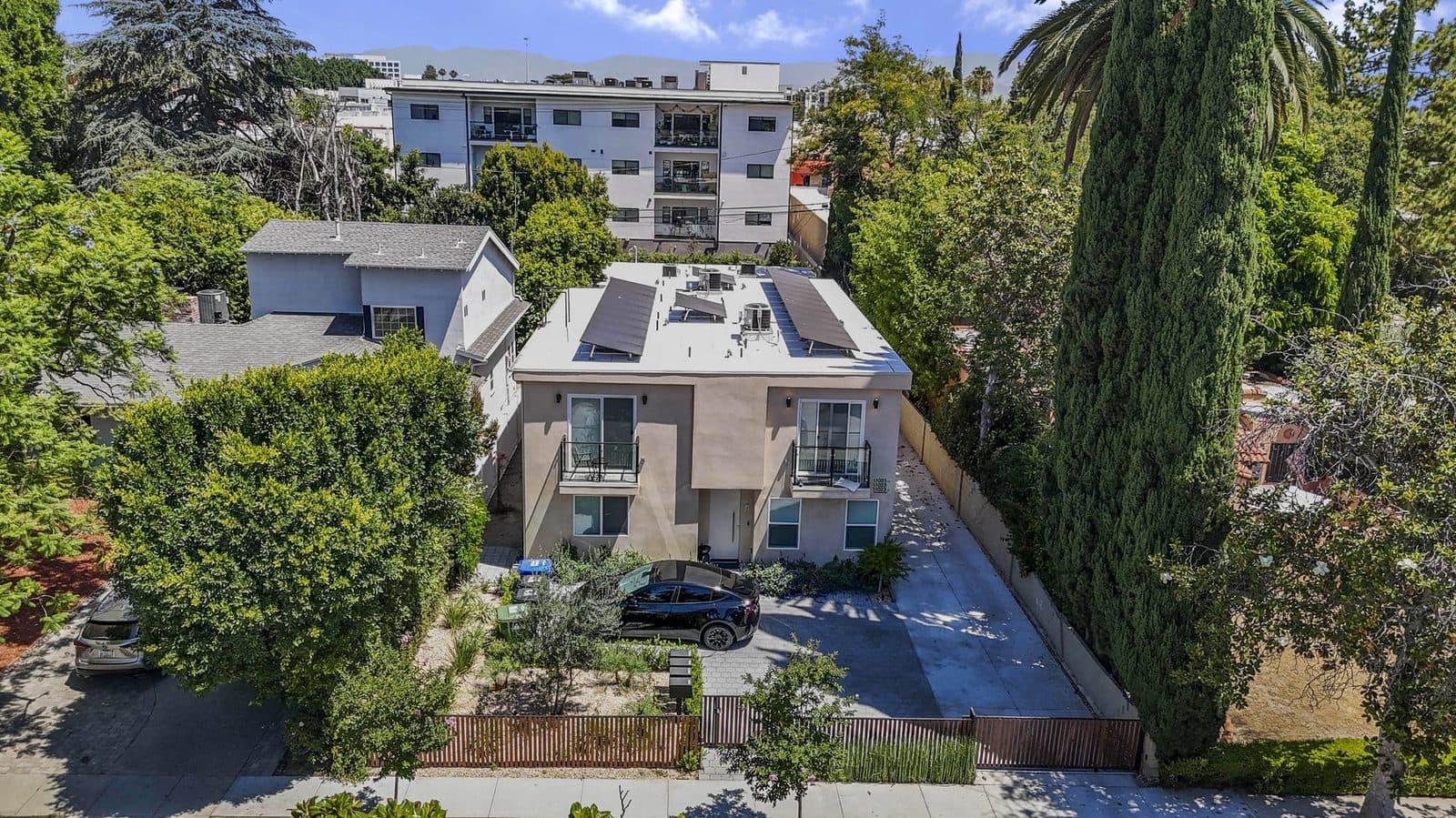 11025 Blix St, Toluca Lake, CA 91602