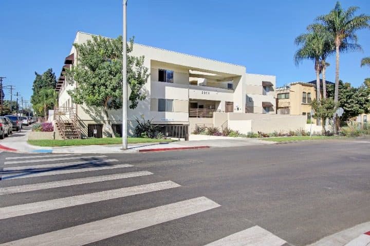 2001-2005 Grismer Avenue, Burbank, CA 91504