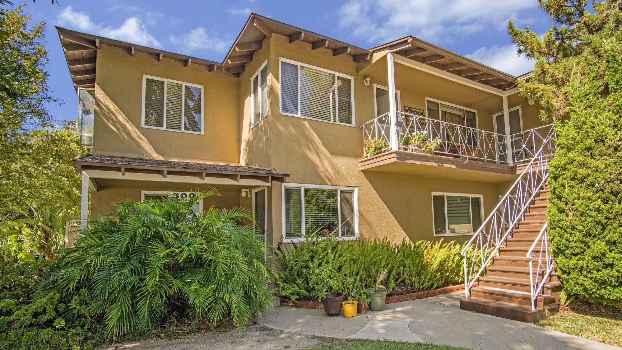 300 N Screenland Dr, Burbank, CA 91505