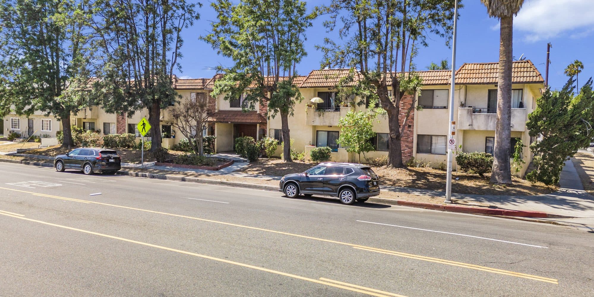 7061 Whitsett Ave, North Hollywood, CA 91605
