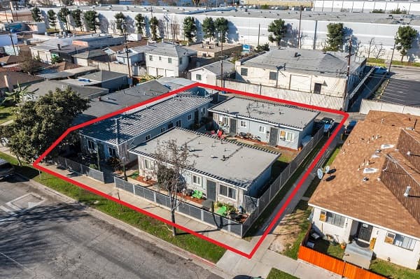 1001 Simmons Ave